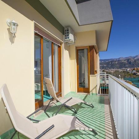 Super Attico Vista Mare Con Piscina Apartment Sorrento Exterior foto