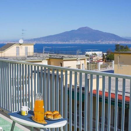 Super Attico Vista Mare Con Piscina Apartment Sorrento Exterior foto