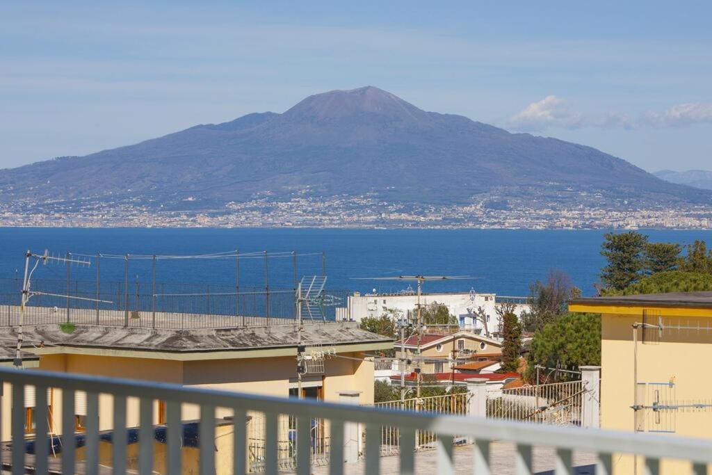 Super Attico Vista Mare Con Piscina Apartment Sorrento Exterior foto