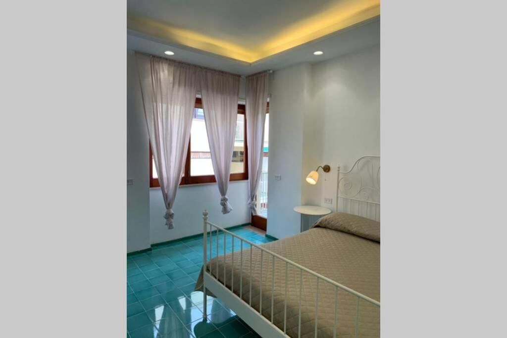 Super Attico Vista Mare Con Piscina Apartment Sorrento Exterior foto