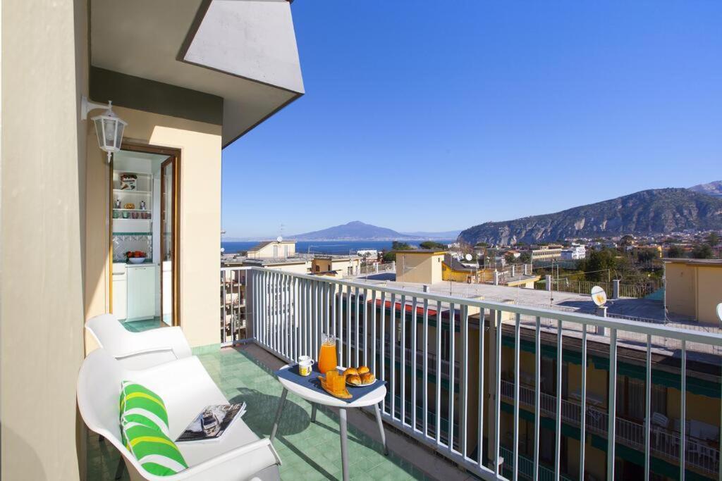 Super Attico Vista Mare Con Piscina Apartment Sorrento Exterior foto