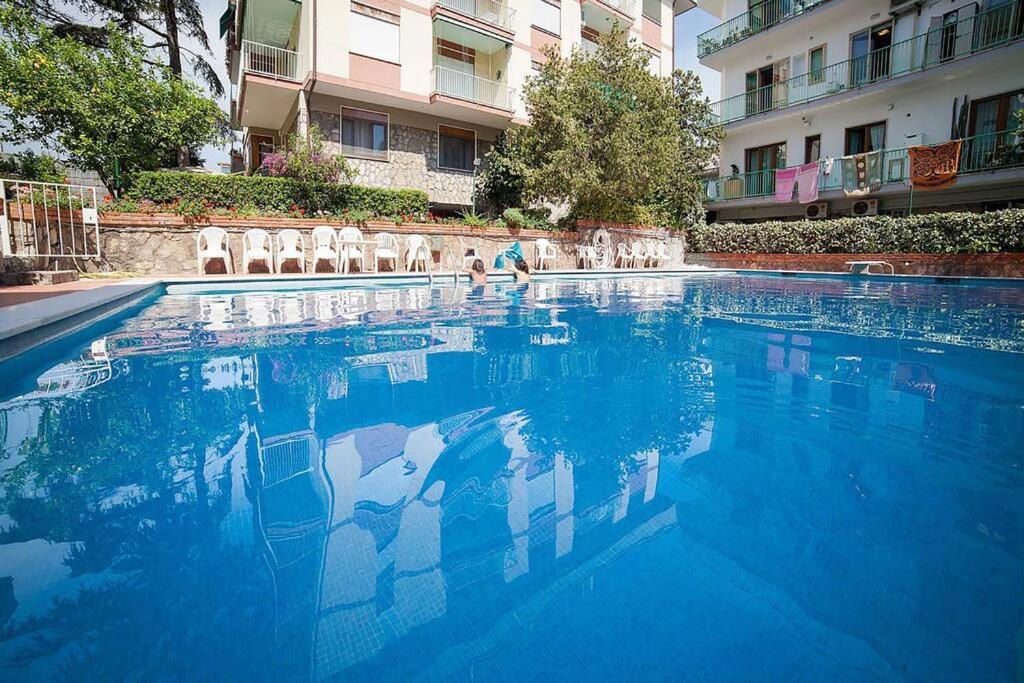 Super Attico Vista Mare Con Piscina Apartment Sorrento Exterior foto