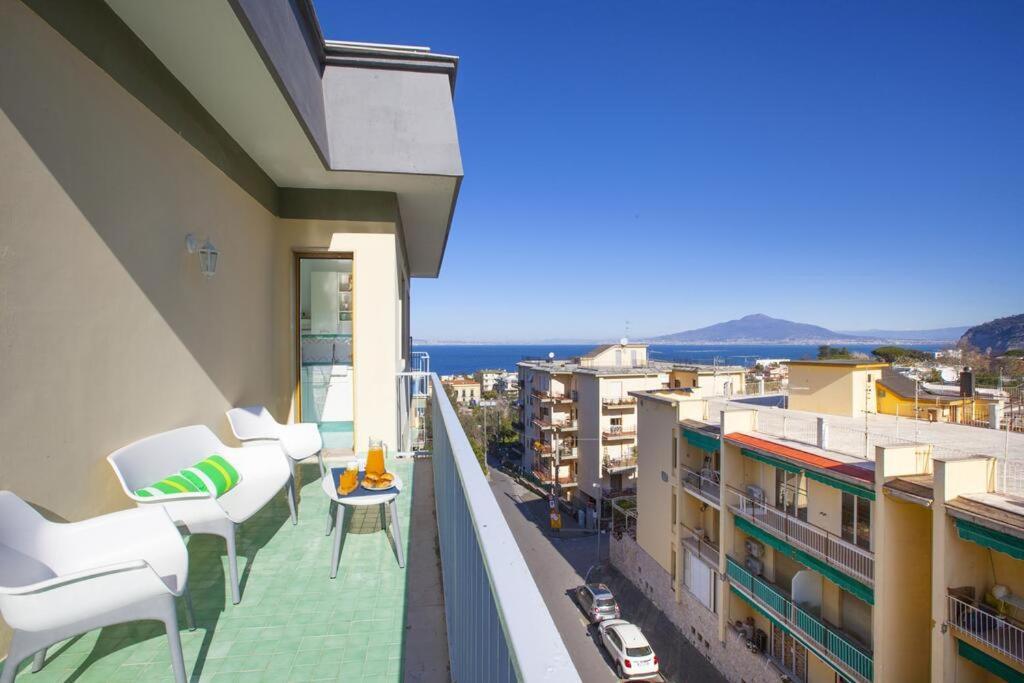 Super Attico Vista Mare Con Piscina Apartment Sorrento Exterior foto