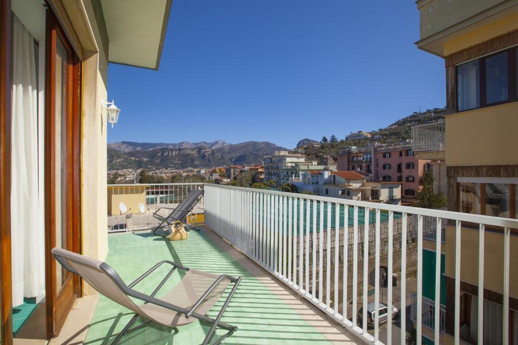 Super Attico Vista Mare Con Piscina Apartment Sorrento Exterior foto