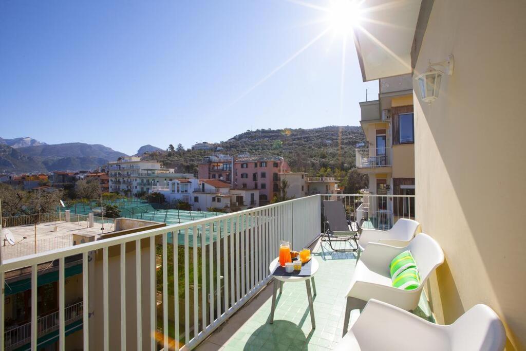Super Attico Vista Mare Con Piscina Apartment Sorrento Exterior foto